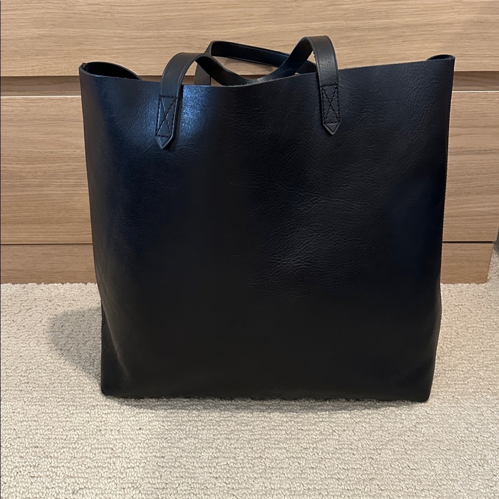 Madewell transport tote, like new!